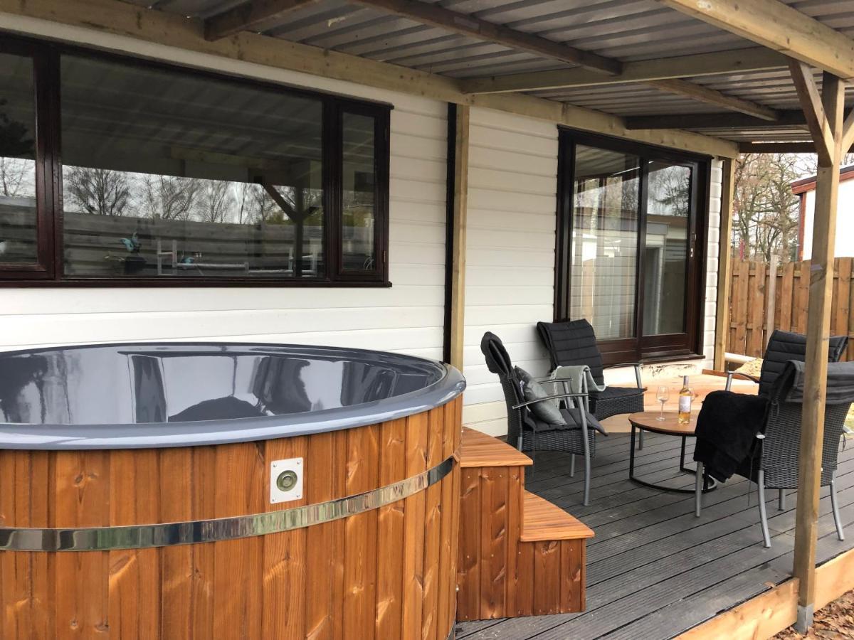 Hottub Forest Chalet Op De Veluwe! Putten Extérieur photo